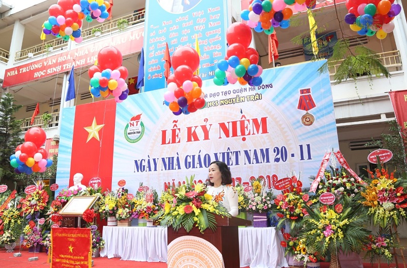 Lý do nên chụp ảnh kỷ niệm ngày nhà giáo Việt Nam